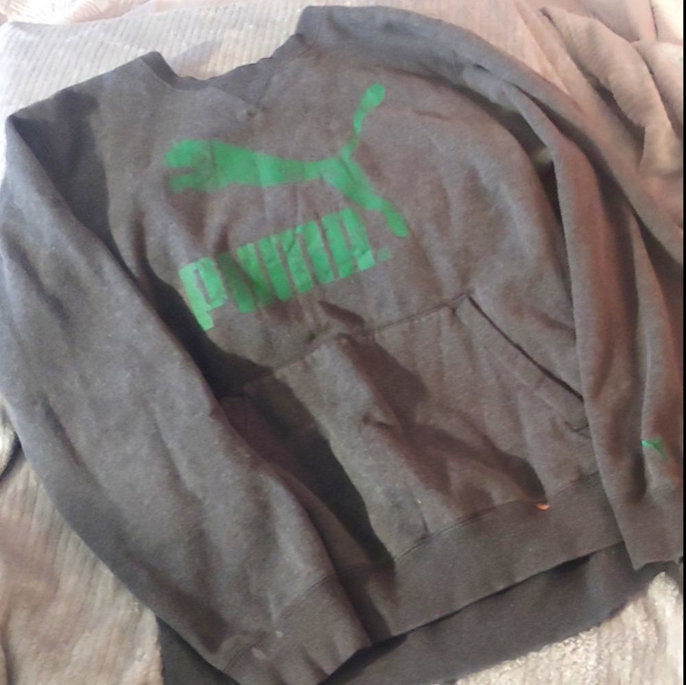Puma crew sweatshirt 5/$10